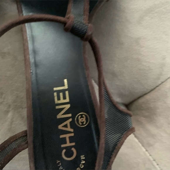 👠 Chanel Camellia Mesh Floral 'CC’ T Strap Sandals👠 - Picture 9 of 11